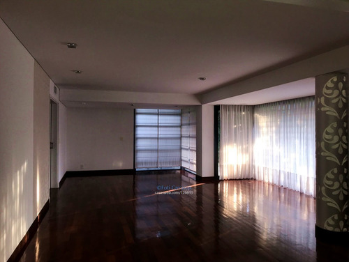 Imagen 3 de 22 de Extraordinaria Residencia Sobre Almirante Harwood