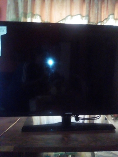 Imagen 1 de 3 de Televisor Samsung De 39 Usado Le Falta Tarjeta De Video