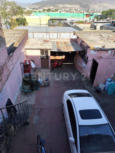 Se Vende Terreno Con Construcción En Col. Del Valle