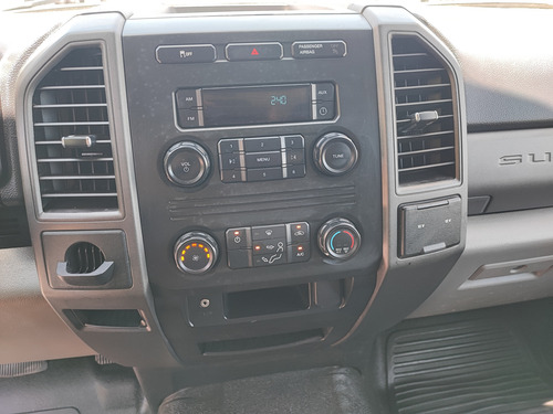 Ford F-350 6.3l Xl 6.2 Plus Ac At