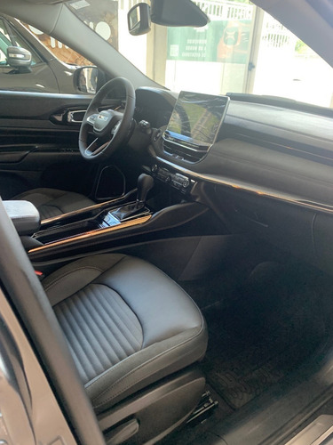Imagen 10 de 16 de Jeep Commander 4x2 Limited 2023