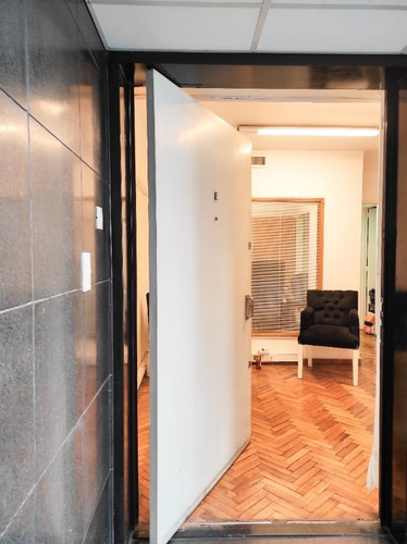 Imagen 4 de 13 de ¡ Oportunidad ! Venta Oficina Sobre Av. Callao - 3 Despachos + Sala De Reunion
