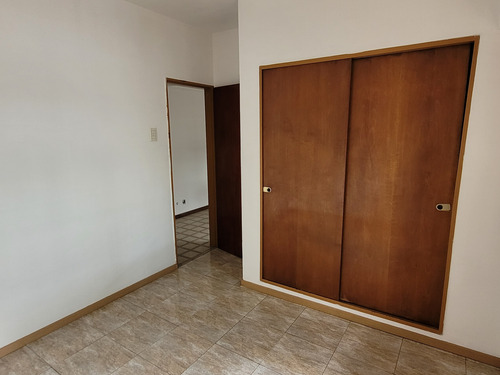 Departamento Un Dormitorio Al Frente - Plaza Italia