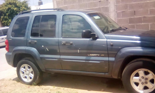 Jeep Liberty Sport 4x4 At 2002
