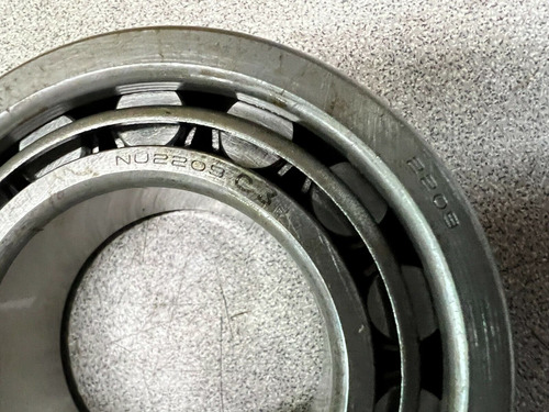 New In Box Nsk Nu2209c3 2209 Cylindrical Roller Bearing N