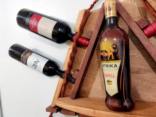 Porta Vinhos / Display Para Parede