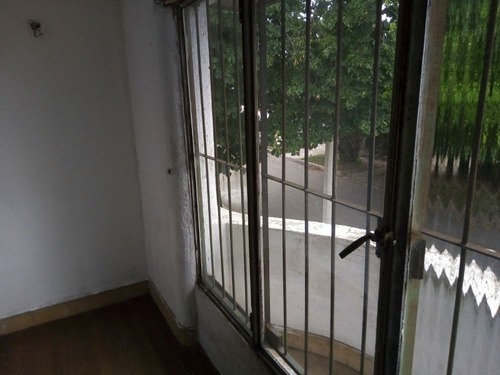 Imagen 12 de 14 de Apto Primer Piso Balcón Al Frente