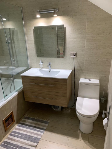 Casa Completamente Remodelada En Barrio Patrimonial