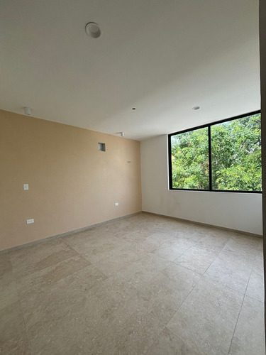Townhouse Con Alberca En Venta En Temozón Norte, Mérida