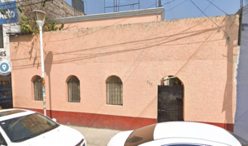 Casa De Remate En Col. San Juan Pantitlán, Iztacalco