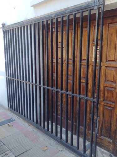Casa En 2 Plantas Con 3 Dormitorios Y Garage