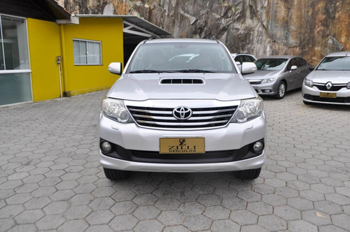 Toyota Hilux SW4 SRV 3.0 4X4 AT (7L)
