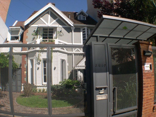 Venta Casa Tipo Chalet De 7 Ambientes Con Jardín - Devoto - Fernandez De Enciso 3610