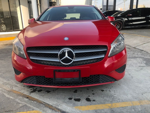 Imagen 3 de 14 de Mercedes Benz A180 Cgi 2015 Rojo