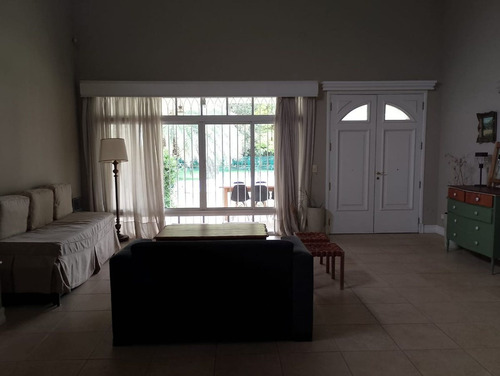 Casa En Alquiler En Alto Chacras