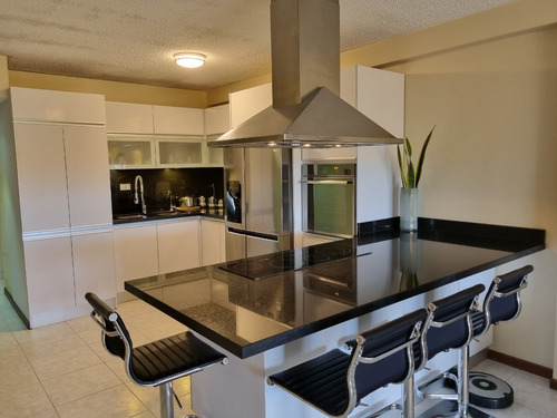 Imagen 5 de 12 de En Venta Bello Apto En Res. Puerto Bahia, Lecheria
