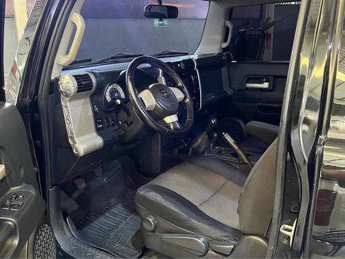 Imagen 5 de 7 de Toyota Fj Cruiser