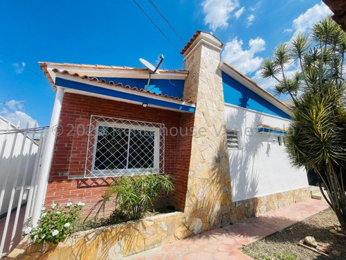 Casa Amplia En Venta En Centro-este De Barquisimeto Lara
