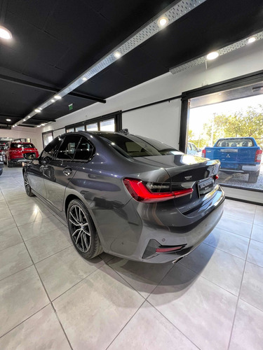 Imagen 11 de 20 de Bmw Serie 3 3.0 330i Sedan Sport Line 252 Cv