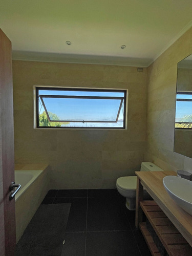Imagen 16 de 19 de Casa Lago Rapel, Orilla De Lago Y Embarcadero. Vende Dueño.