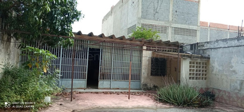 Imagen 10 de 30 de Casa En Venta En El Centro De Barquisimeto Lara 0.4.2.4.5.9.3.7.5.4.2 Rent-a-house Centro Occidente Mls Código Rent-a-house: 22-8451