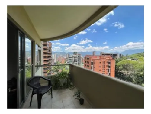 Rhbr-11946 Apartamento Piso 8 (poblado, Sector Las Lomas)