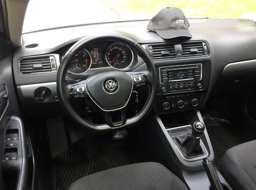 Imagen 8 de 15 de Volkswagen Vento 2.0 Summer Pack 2016 Focus 308 408 Golf Gol
