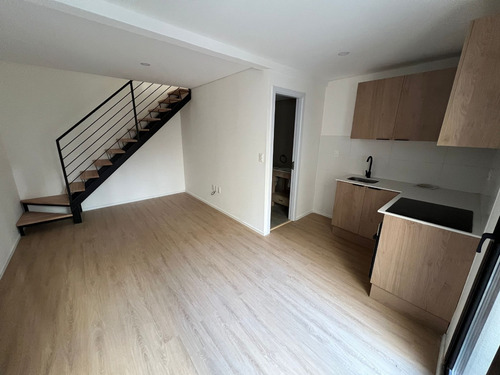 Tu Nuevo Hogar Te Espera En Tres Cruces / Dúplex Con Encanto En Ubicación Ideal