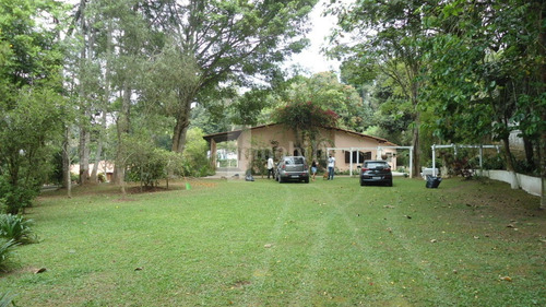 Imagem 1 de 15 de Chácara Aconchegante, Com Casa Térrea Aconhcegante E Impecável - Gv20752
