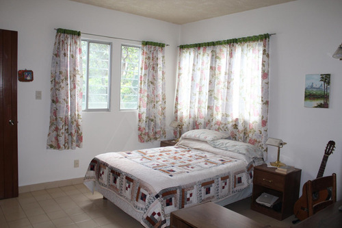 Venta Y Renta De Casa Sola Frente Al Lienzo Charro, Cuernavaca Morelos