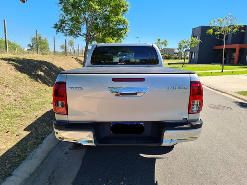 Toyota Hilux 2.8 Cd Sr 177cv 4x4 2020