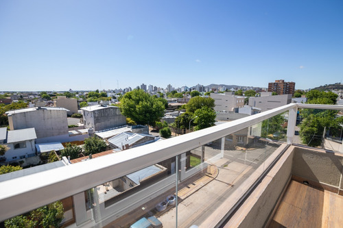 Venta Departamento 3 Amb. De Categoría, En Edificio, A Estrenar. Tandil
