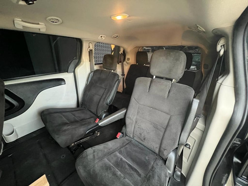 Imagen 3 de 9 de Dodge Caravan 2016