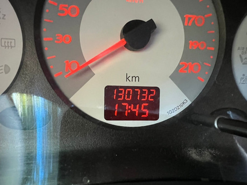 Imagen 3 de 11 de Renault Clio Pack 1,2da Aa 5 Ptas 2008 Con 130.000 Km Nuevo