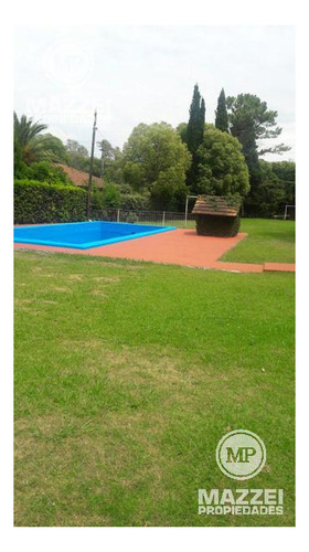 Imagen 3 de 20 de Casa Quinta En Lote De 2400 M2