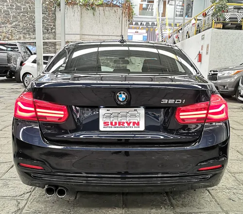 BMW Serie 3 2.0 320ia Sport Line At