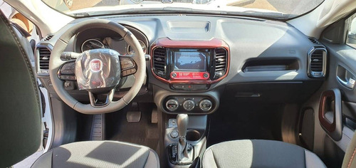 Fiat Toro 1.8 16v Evo Flex Freedom At6