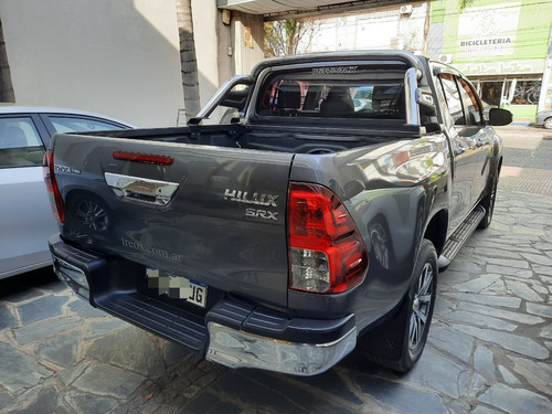 Imagen 2 de 8 de Toyota Hilux Srx 2.8td 4x2 A/t 2018 (service Oficiales)