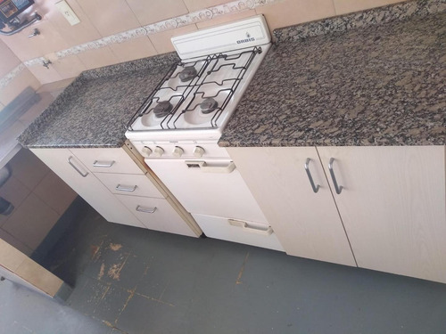 Muy Buen Departamento De Dos Ambientes, Al Frente Con Balcon