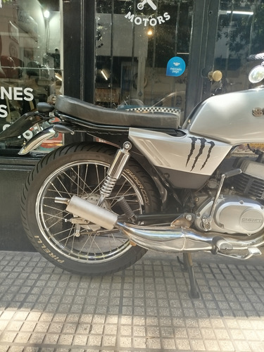 Suzuki Ax 100