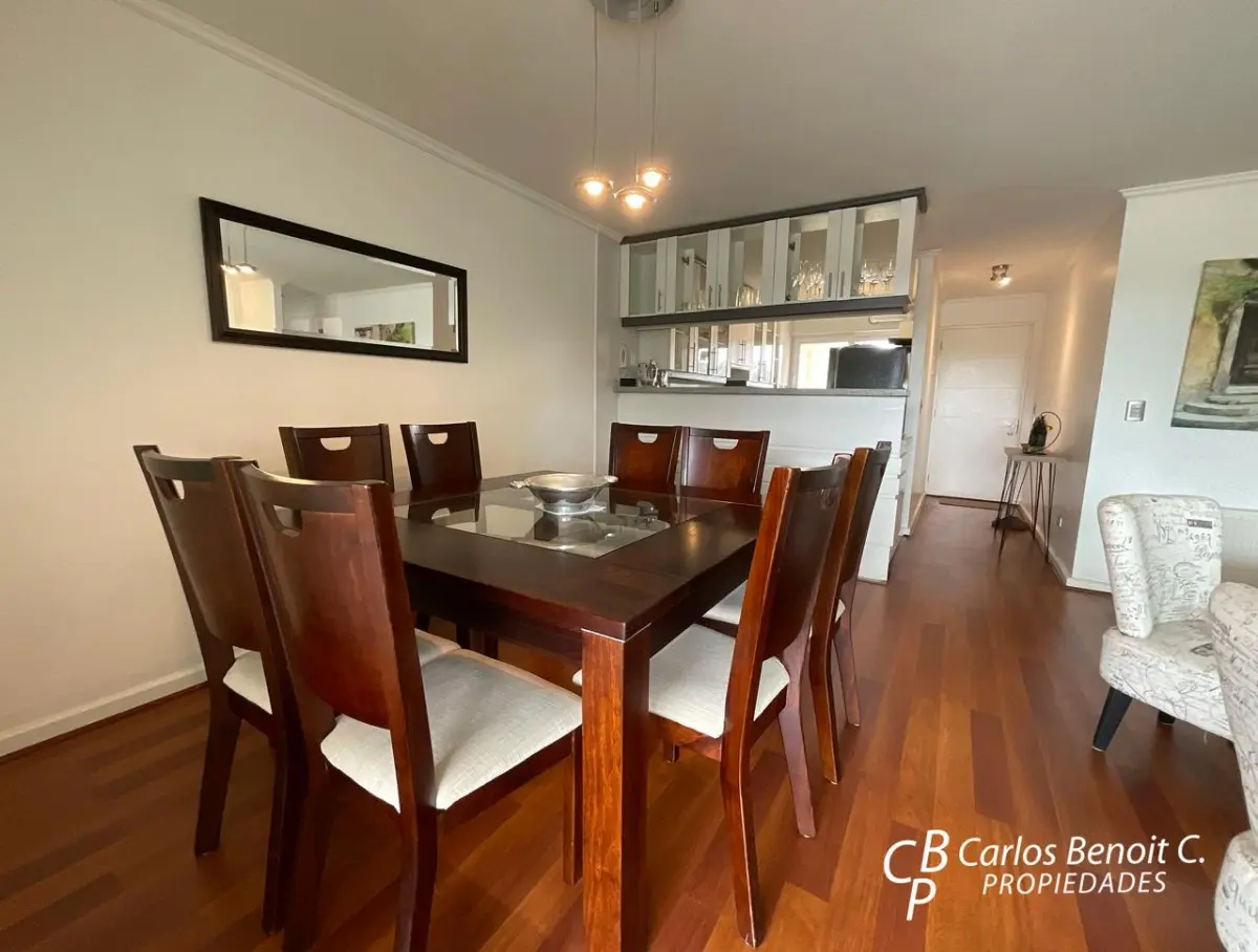 Imagen 4 de 14 de Se Vende Luminoso Departamento Amoblado Barrio El Golf