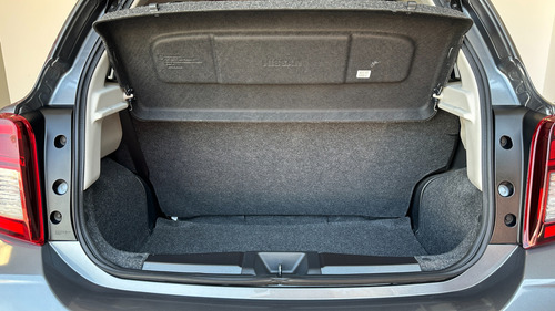 Nissan March 1.6 Advance Mt
