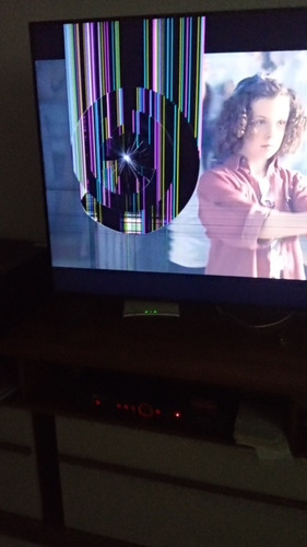 Imagem 2 de 3 de Tv Samsung 50 Polegadas Trincada 2020 Completa.