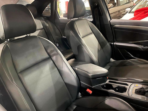 Volkswagen Jetta 1.4 250 TSI TOTAL R-LINE