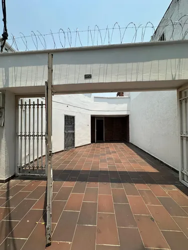 Local En Arriendo En Barrio Blanco. Cod A18101