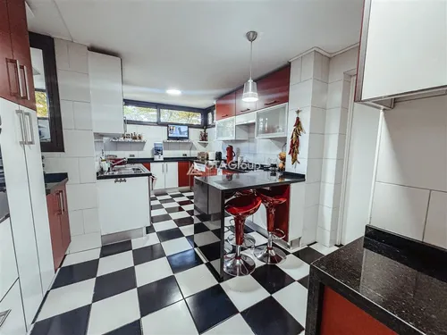 Dpto Remodelado Con Vista Nor-oriente En Vitacura,3d-4b