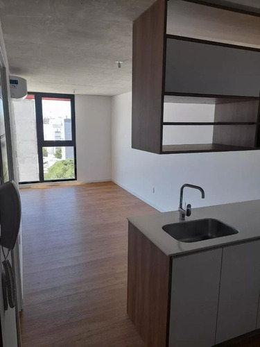 Apartamento En Alquiler De 1 Dormitorio C/ Cochera En Pocitos