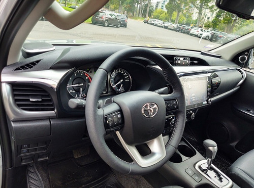 Imagen 6 de 19 de Toyota Hilux Srx 2.8 At 4x4 0km