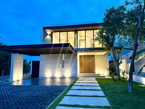 Casa En Venta En Cancun En Lagos Del Sol