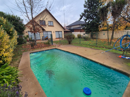 Casa En Venta De 4 Dorm. En Talca